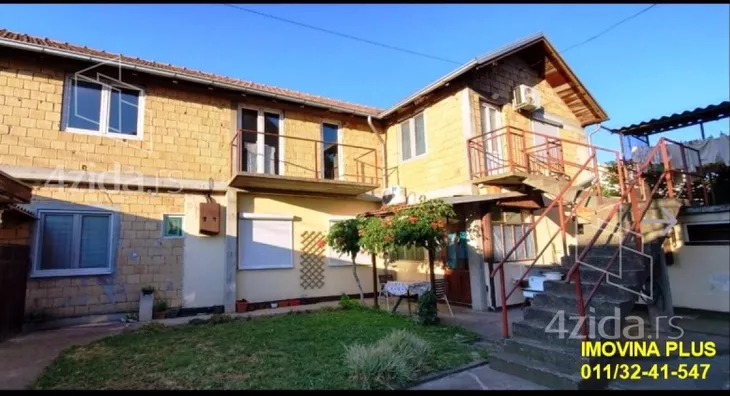 Plac | 4zida