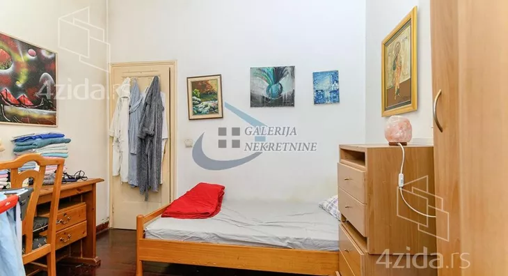 Šestosoban stan | 4zida