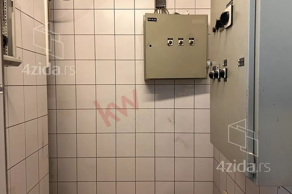 Poslovni prostor | 4zida