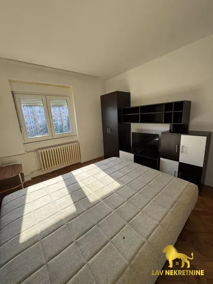 RUMENAČKA | 4zida.rs