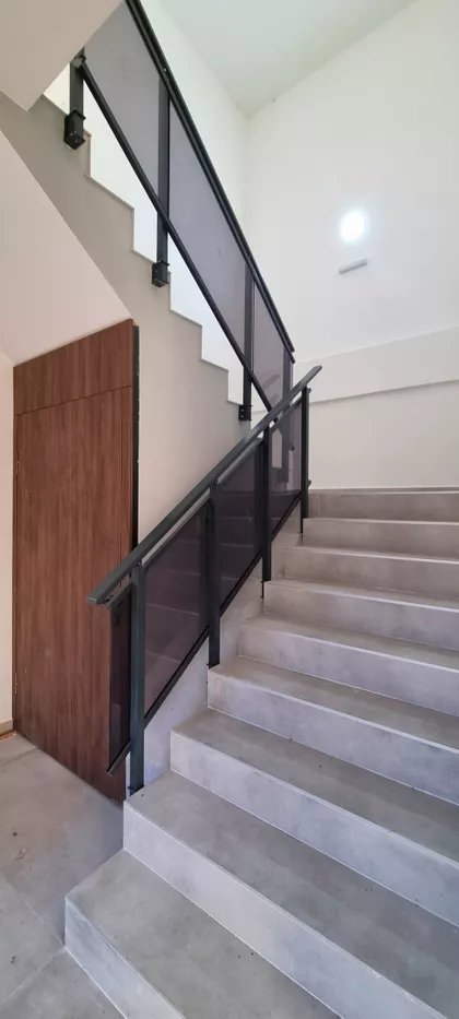 Cetinjska 1 | 4zida.rs