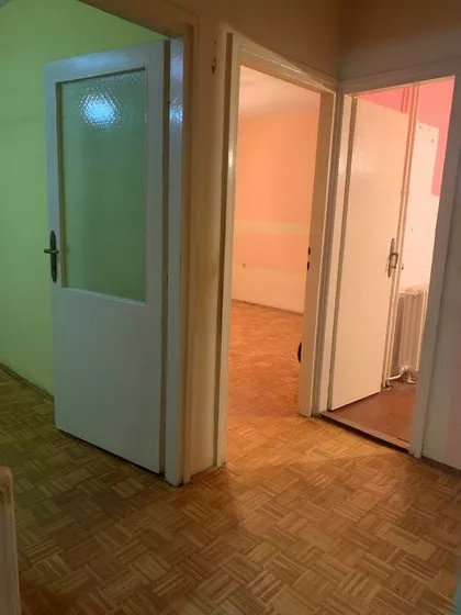 Marine Velickovic | 4zida.rs