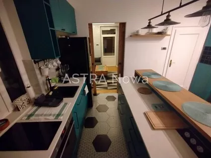 Vukov Spomenik | 4zida.rs