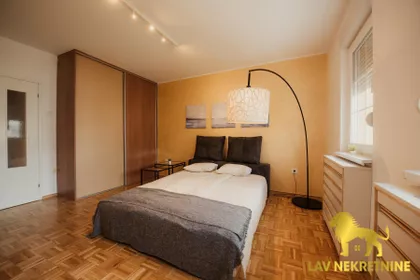 JUGOVICEVA | 4zida.rs