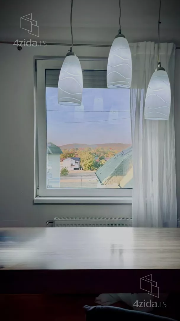 Četvoroiposoban stan | 4zida