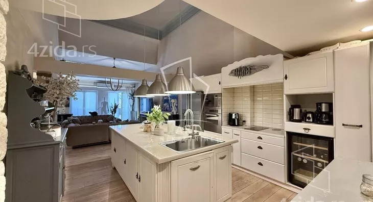 Petosoban stan | 4zida