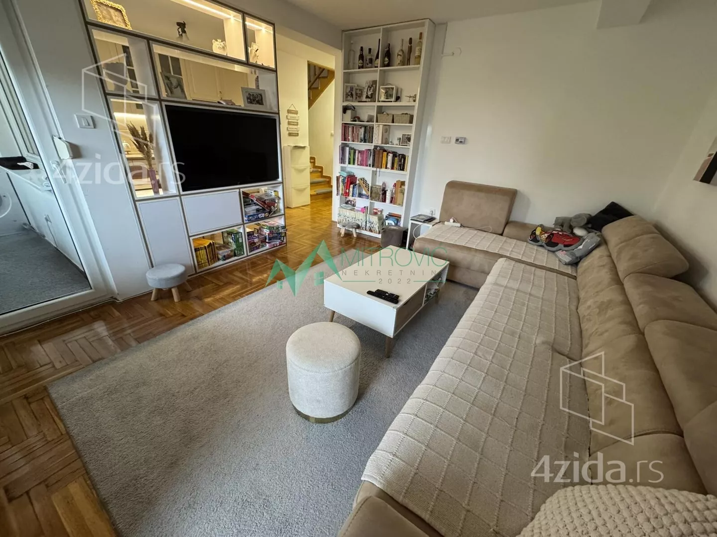 Troiposoban stan | 4zida