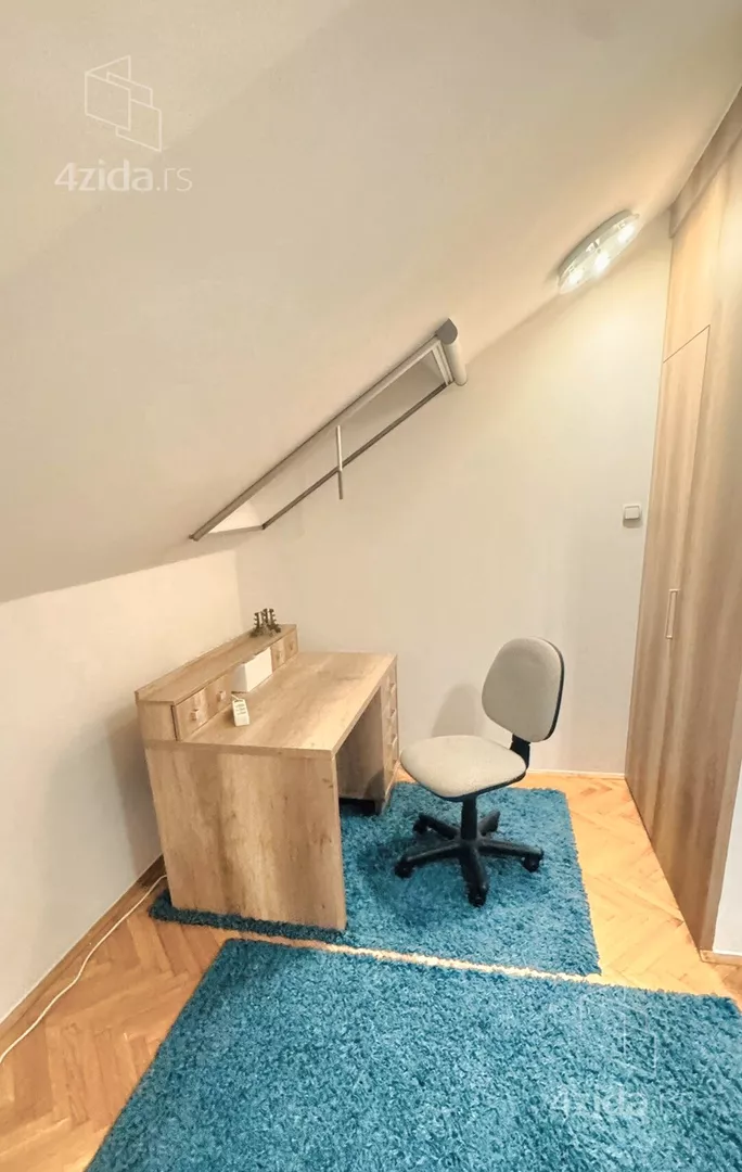 Četvoroiposoban stan | 4zida