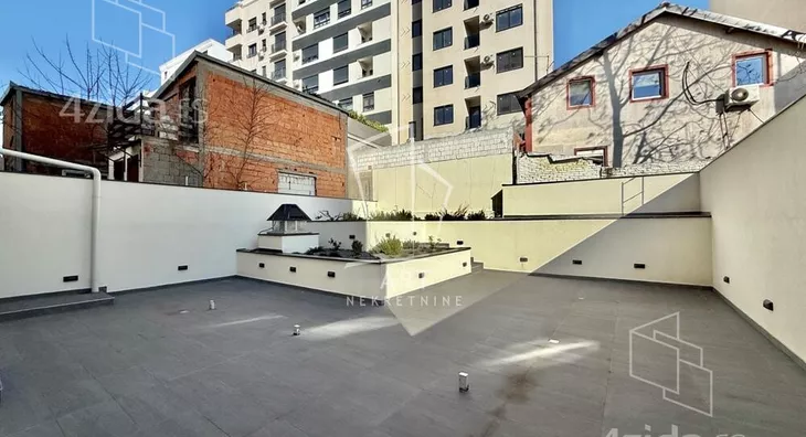 Lokal | 4zida