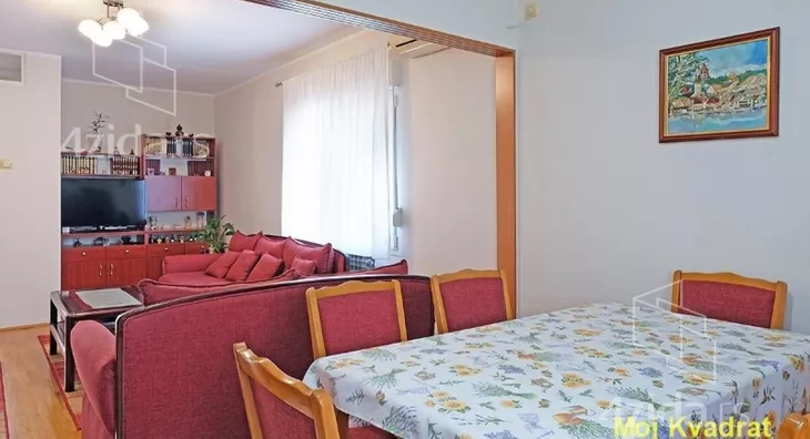 Šestosoban stan | 4zida