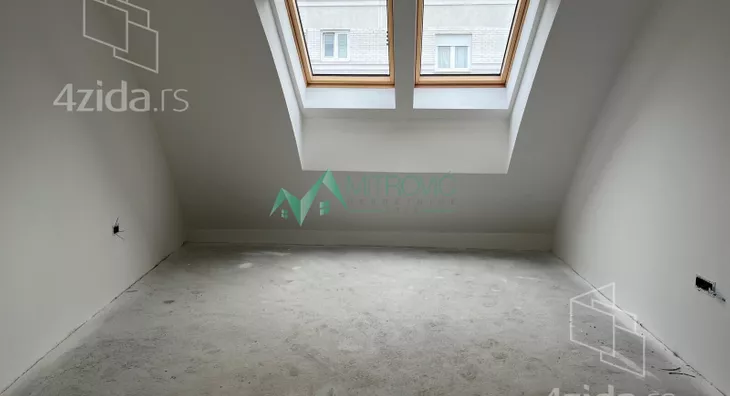 Četvoroiposoban stan | 4zida