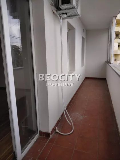 17. oktobra | 4zida.rs