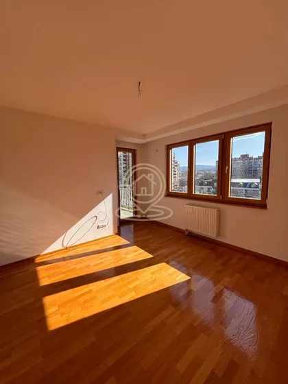 Bulevar Nemanjića | 4zida.rs