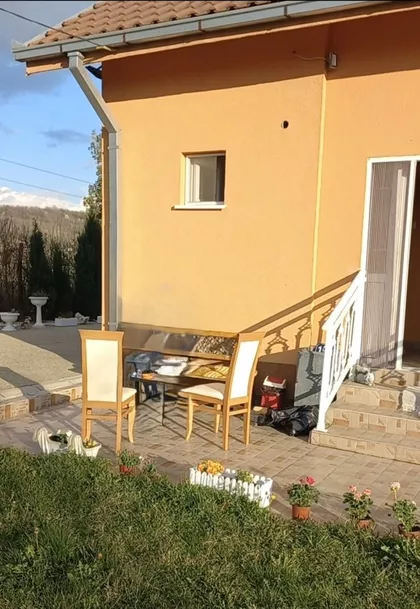 Niška | 4zida.rs