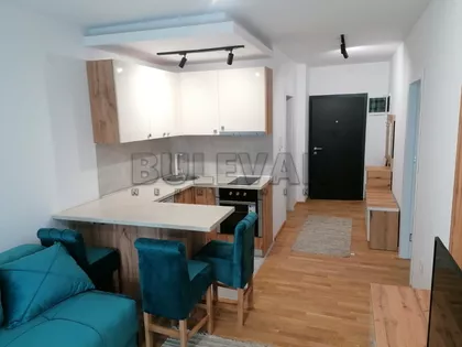 Sestre Baković | 4zida.rs