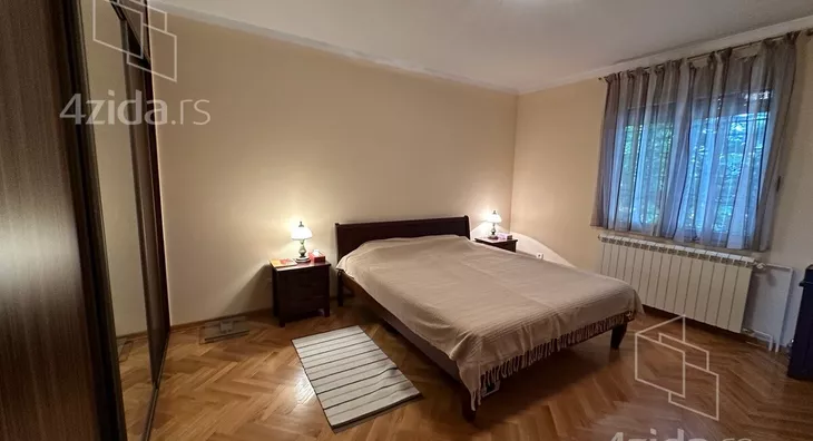 5-etažna kuća | 4zida