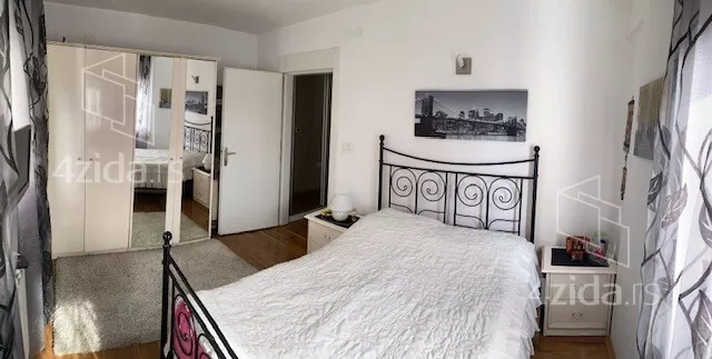 Četvoroiposoban stan | 4zida