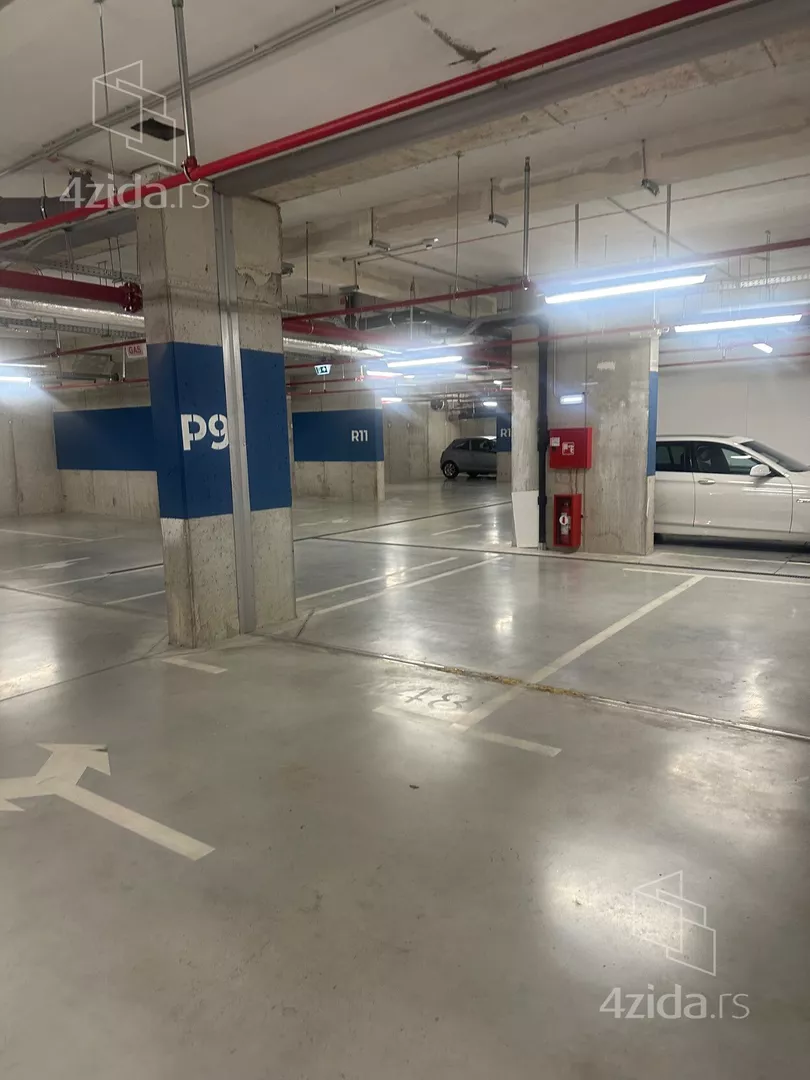 Parking | 4zida