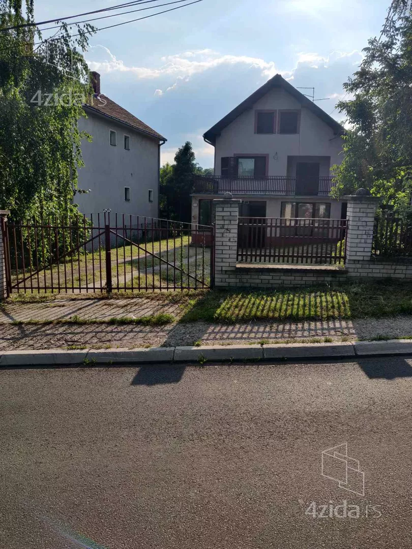 3-etažna kuća | 4zida