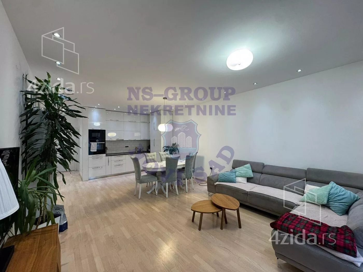 Četvorosoban stan | 4zida