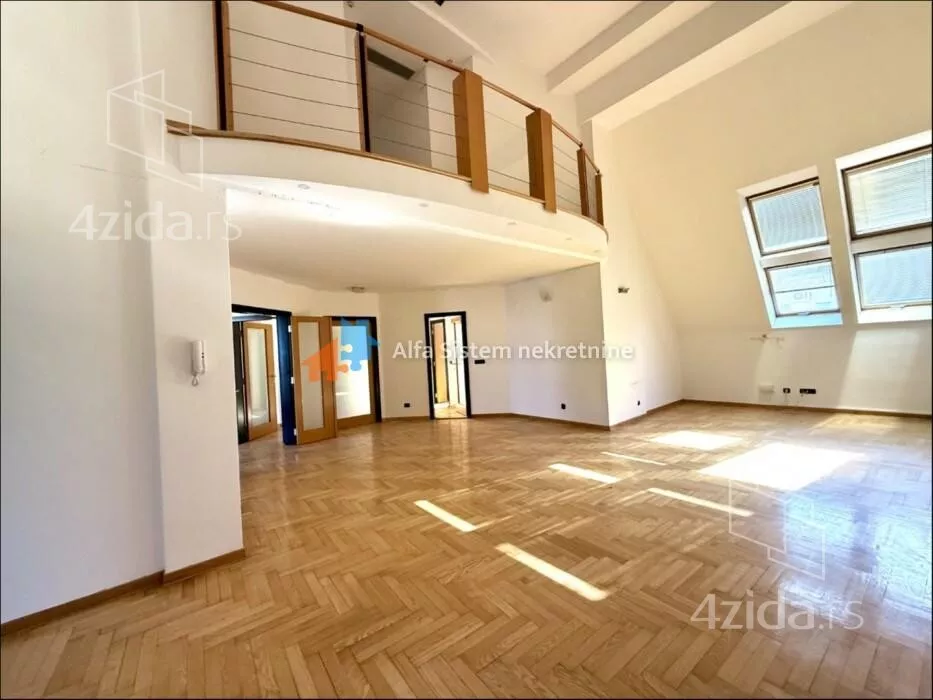 Šestosoban stan | 4zida