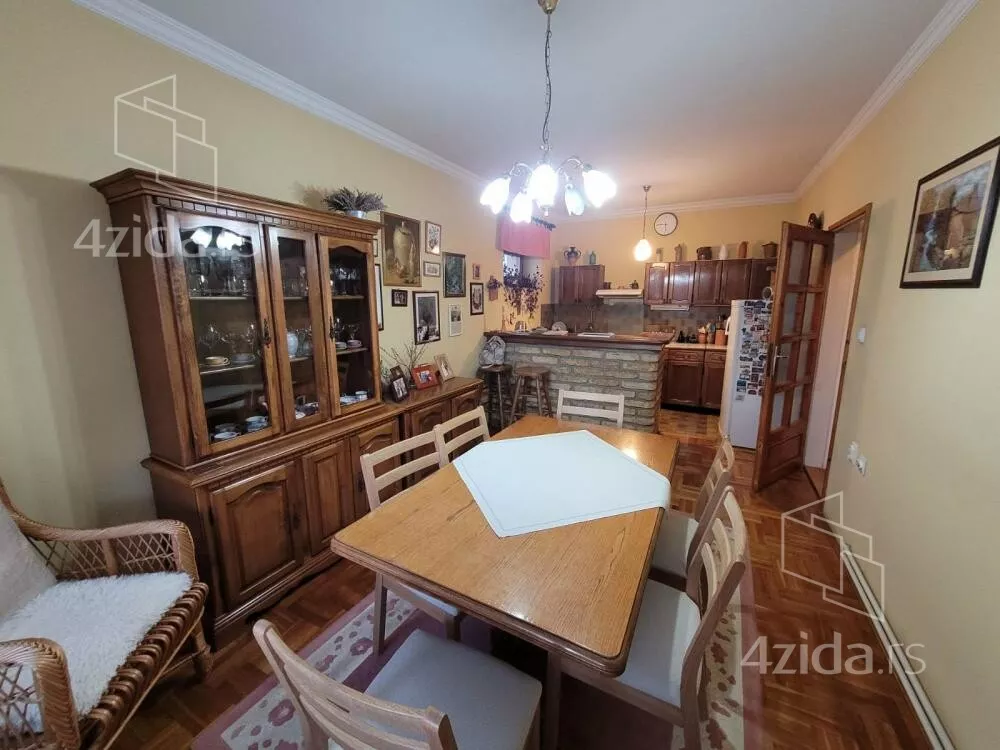 Kuća | 4zida