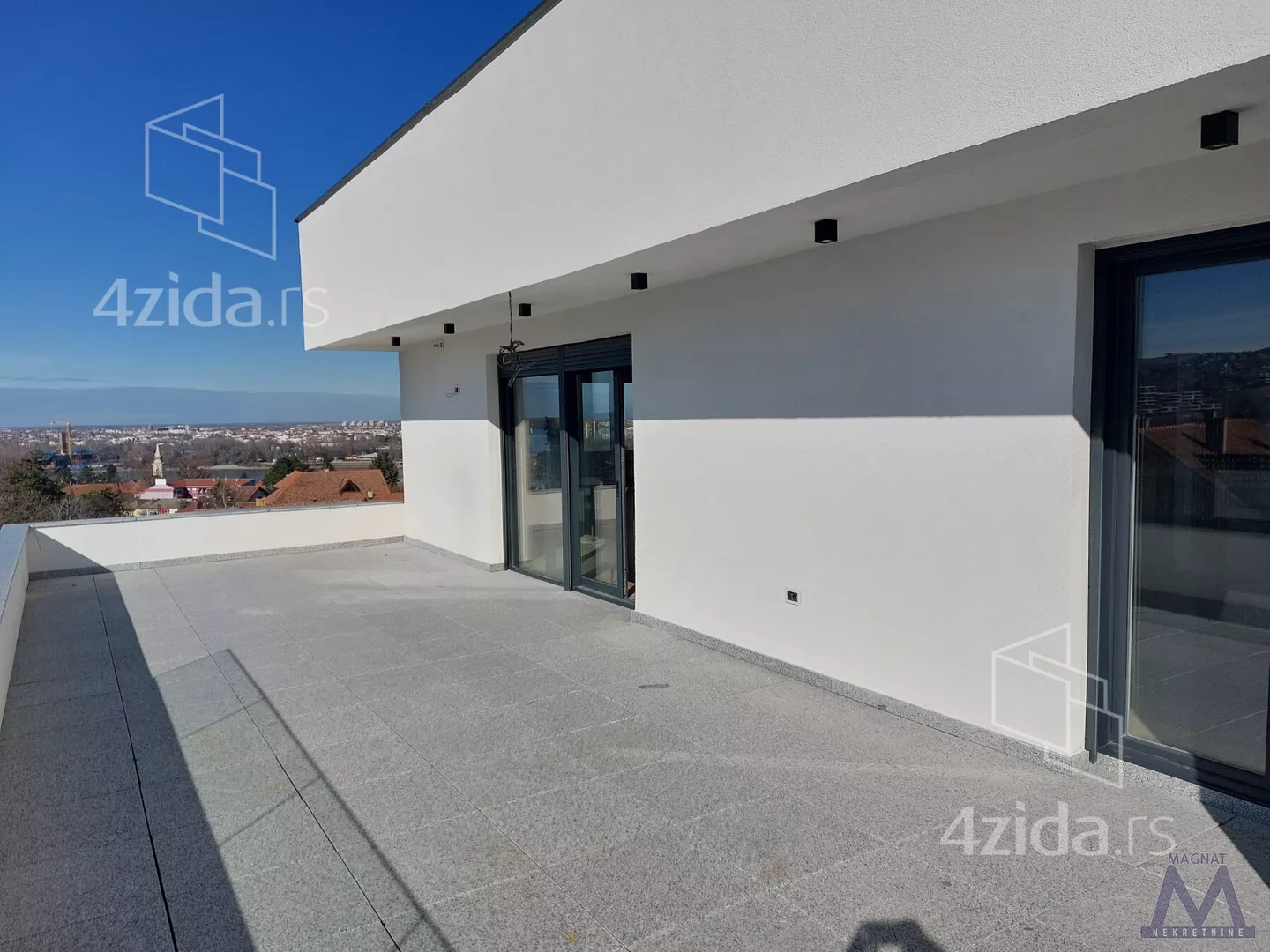 Troiposoban stan | 4zida