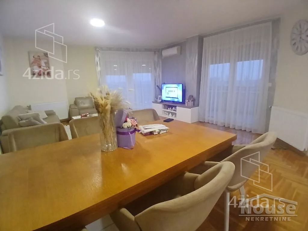 Četvorosoban stan | 4zida