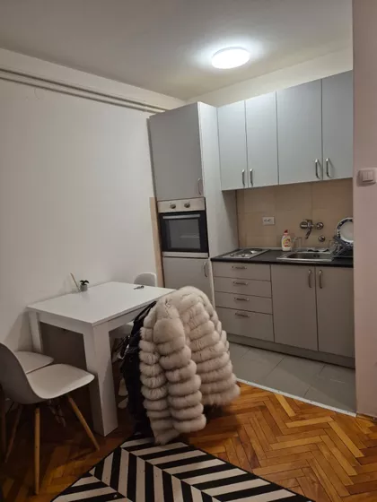 Cara Lazara | 4zida.rs