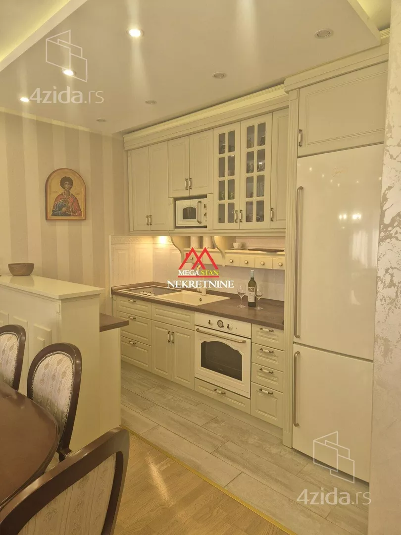 Troiposoban stan | 4zida