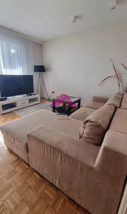 Bulevar Cara Lazara | 4zida.rs