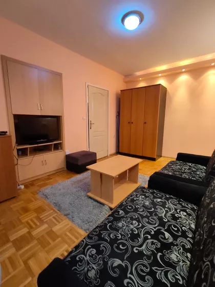 Moše Pijade 20 | 4zida.rs