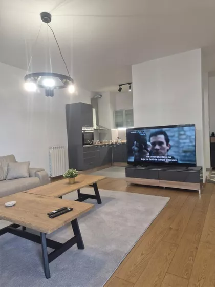 Tadije Sondermajera | 4zida.rs