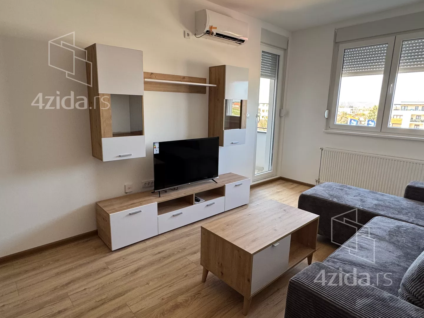 Jednoiposoban stan | 4zida