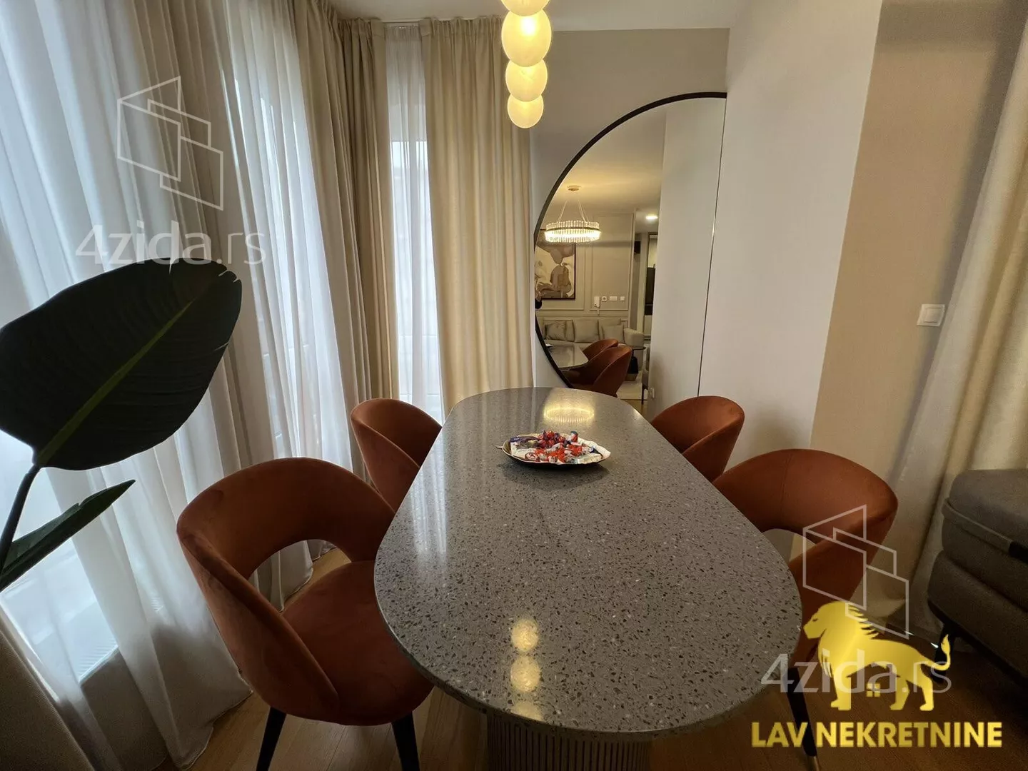 Troiposoban stan | 4zida