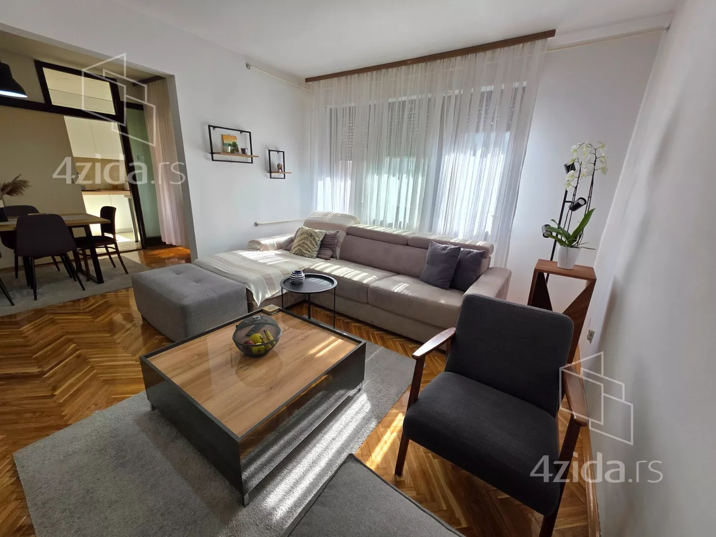 Trosoban stan | 4zida