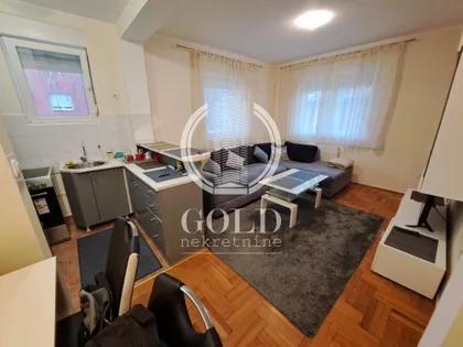 Lasla Gala | 4zida.rs