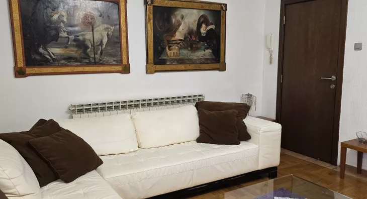 Šestosoban stan | 4zida