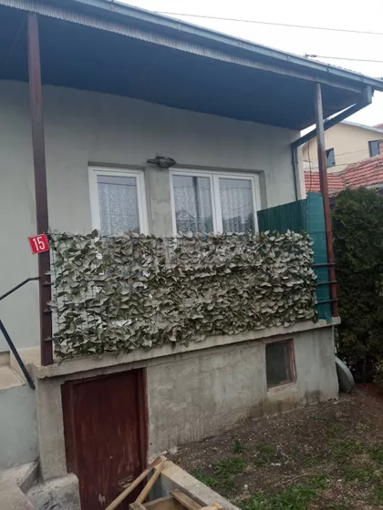 Crnogorska | 4zida.rs