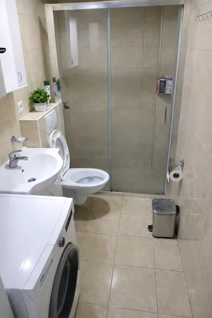 Sazonova 48 | 4zida.rs