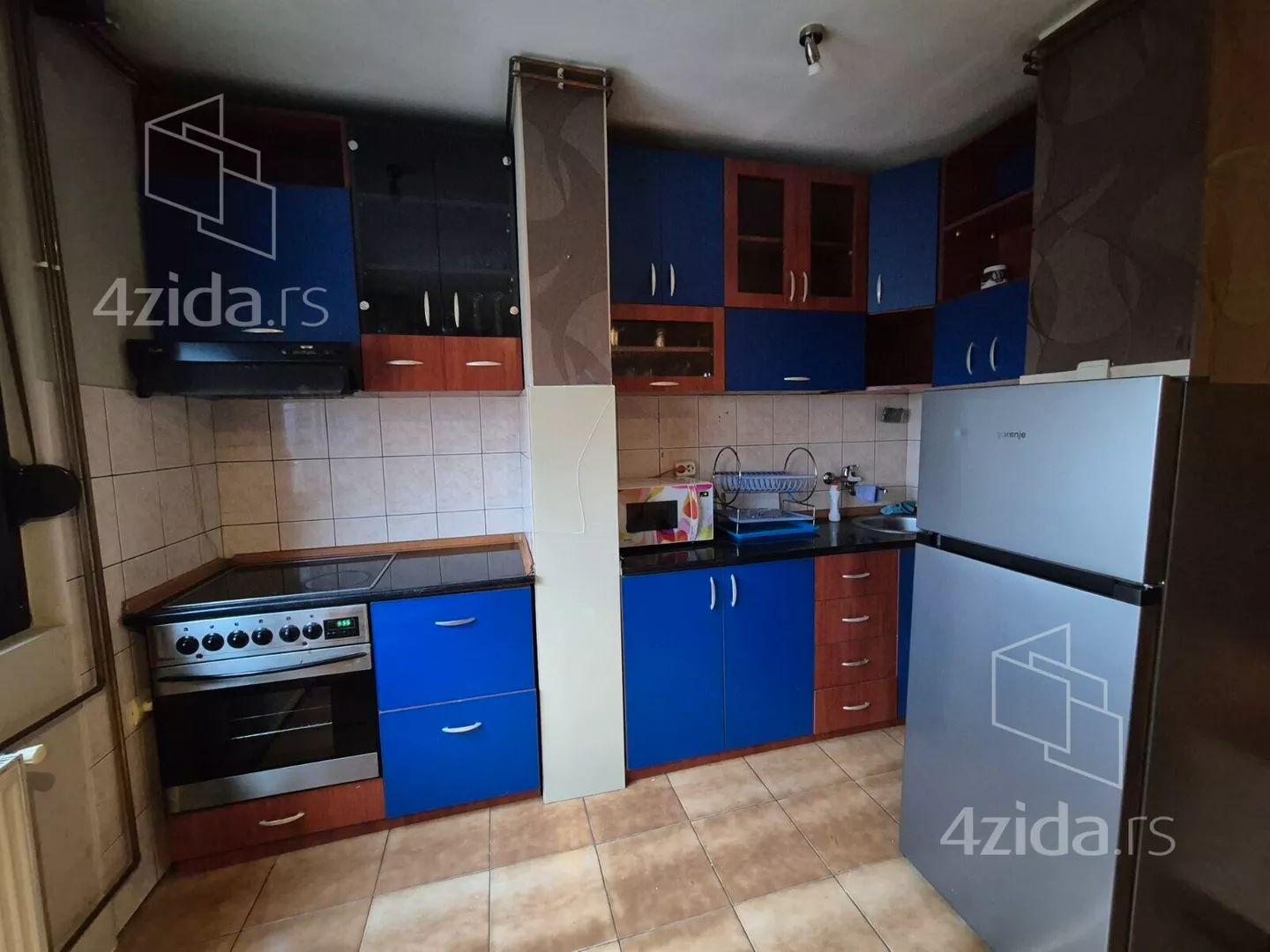 Troiposoban stan | 4zida