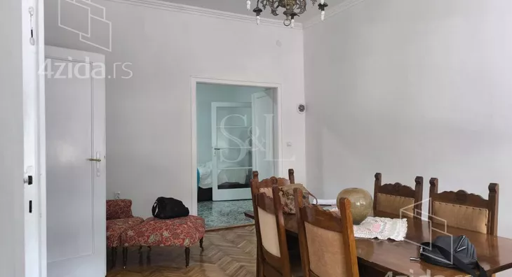 Šestosoban stan | 4zida