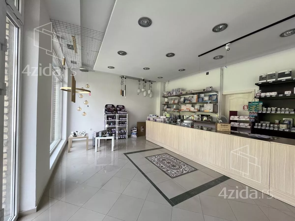 Lokal | 4zida