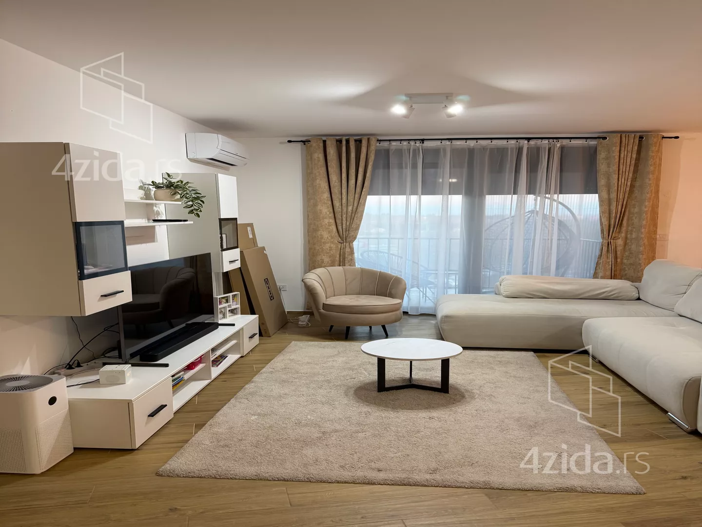 Trosoban stan | 4zida