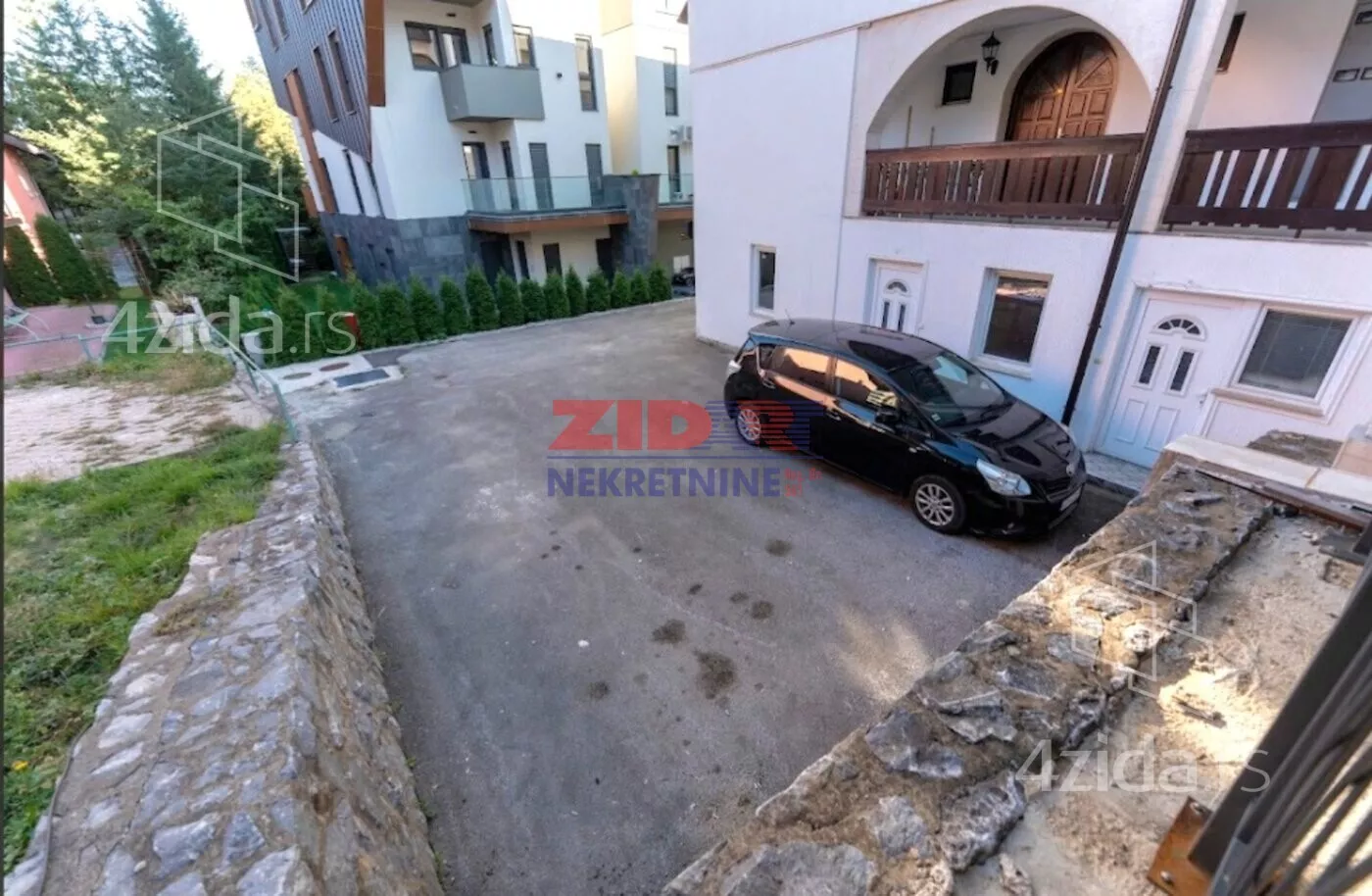 Šestosoban stan | 4zida