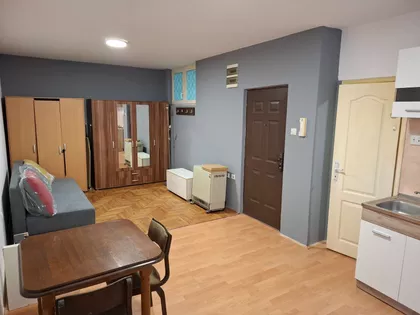 Crveno Barjače 35A | 4zida.rs