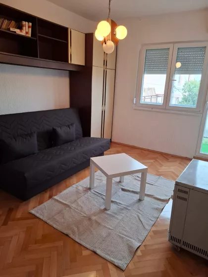 Studenac | 4zida.rs