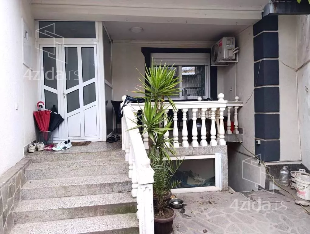 3-etažna kuća | 4zida