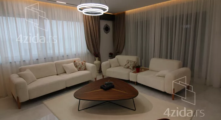 Šestosoban stan | 4zida