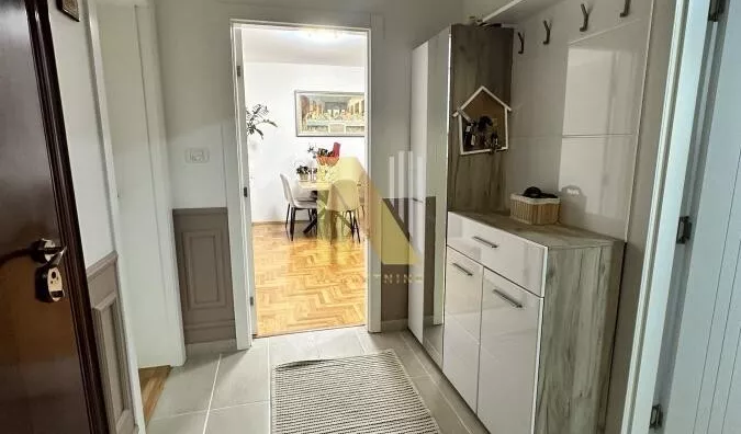 Četvoroiposoban stan | 4zida